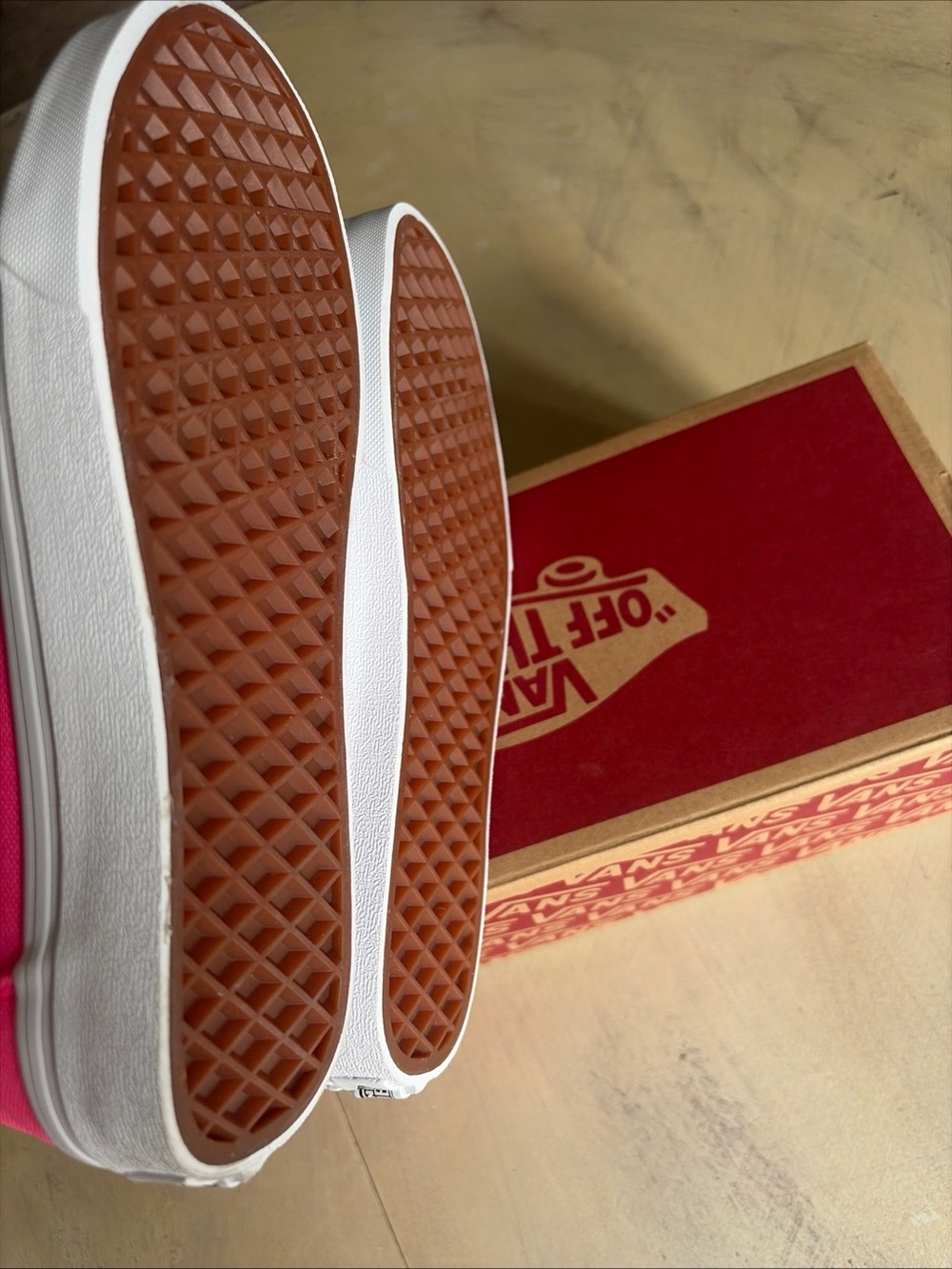 VANS Old Skool Pink/White Canvas Low Top Lace-Up Sneakers Women’s US Size 7 NWT - Picture 7 of 10